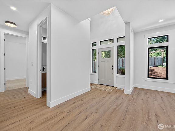 3rd image of 13820 Military Road E