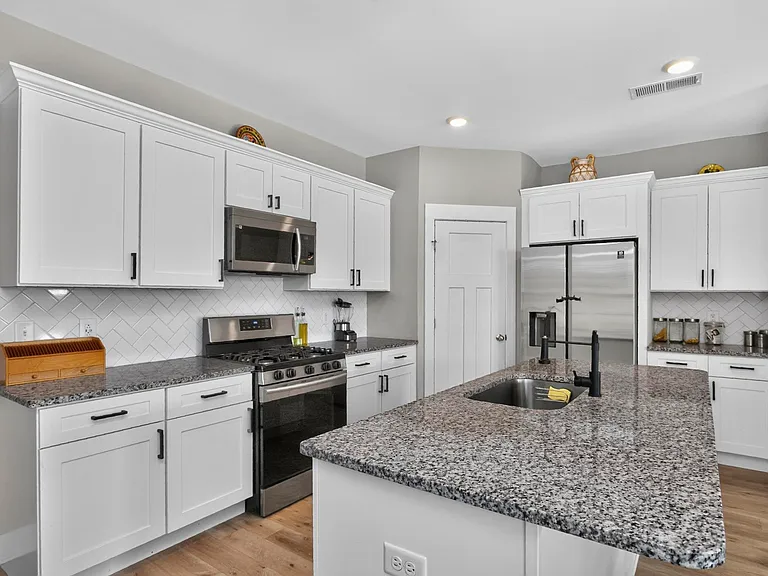 1525 White Tip Ln — Photo 18
