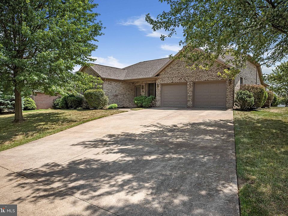 1st image of 208 Brandylion Dr