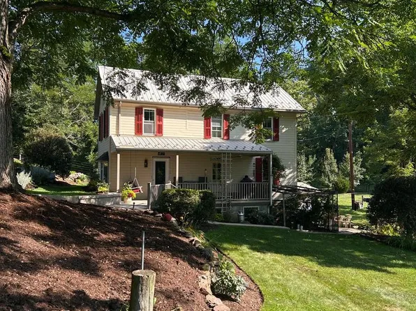 1569 Stone Mill Dr, Elizabethtown, PA 17022