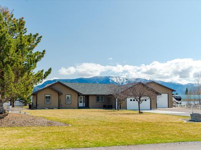 9 Chinook Ct E, Columbia Falls, MT, 59912