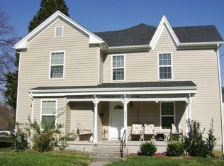 228 W Cleveland Ave, Vinton, VA 24179