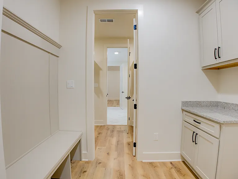 77 Kings Pond Cv — Photo 26