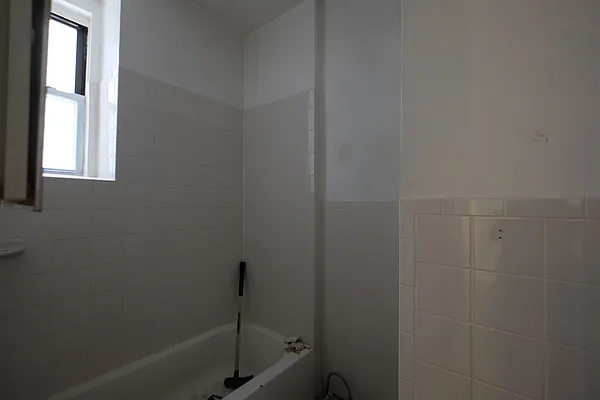 Rented by Keller Williams NYC | media 20