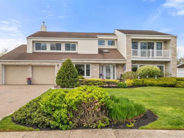 152 Pace Drive S, West Islip, NY 11795