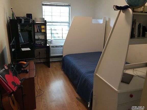 3rd image of 1322 Robin Ln #3