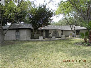2nd image of 817 Kerria Ave