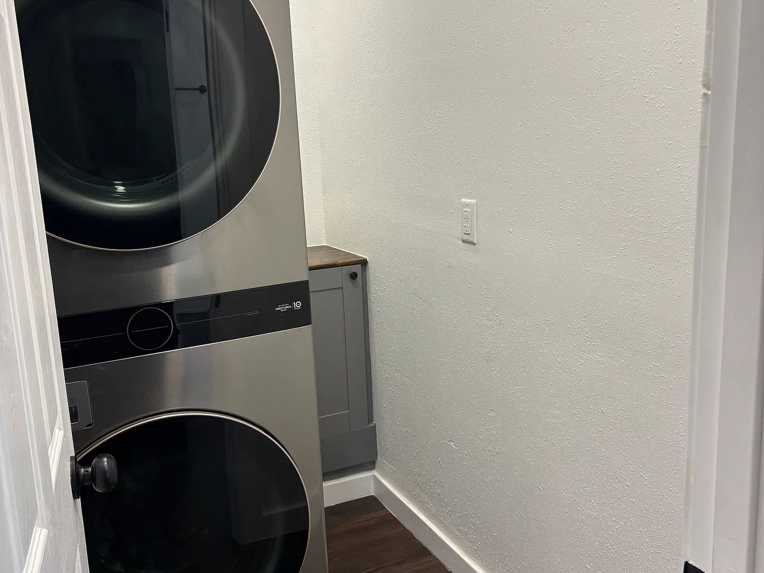 2 bed, $1,600 — Photo 2
