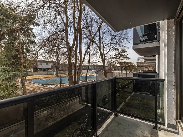 2920 Fairlea Cres — Photo 9