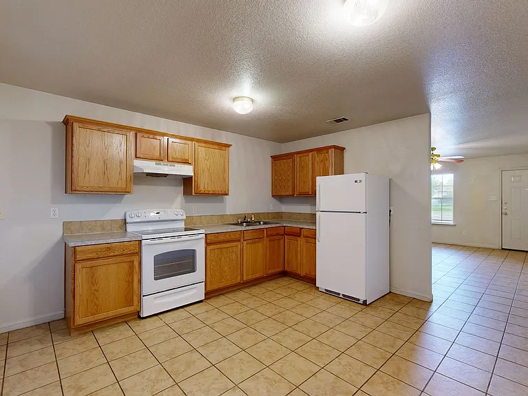 1403 Hopi Trl #B — Photo 4