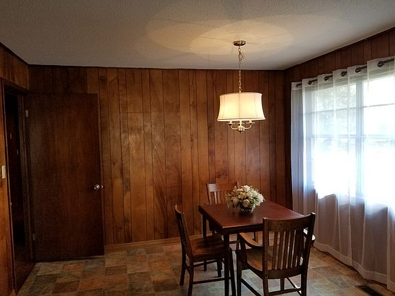 3rd image of 1026 S Crawford St