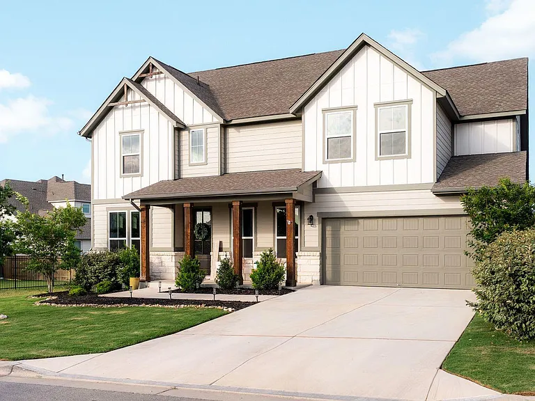 137 Crescent Moon Ct — Photo 1