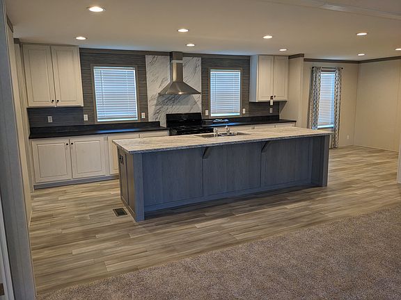 2nd image of 855 W Jefferson St Lot 178