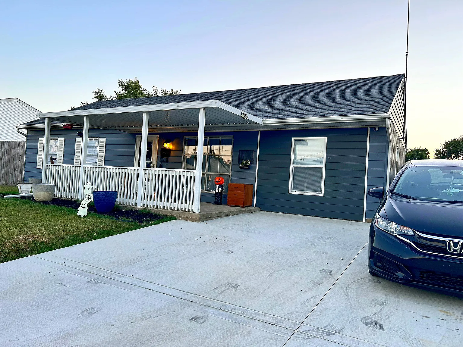 4979 Fishburn St photo 1