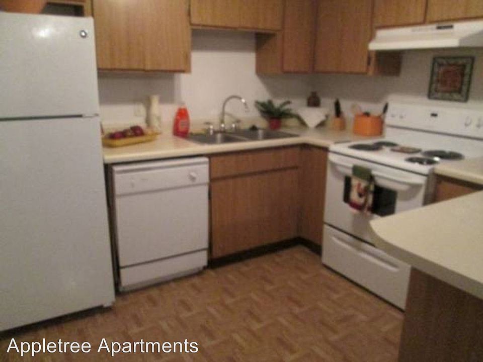 2nd image of 1752 W Jackson Ln #112