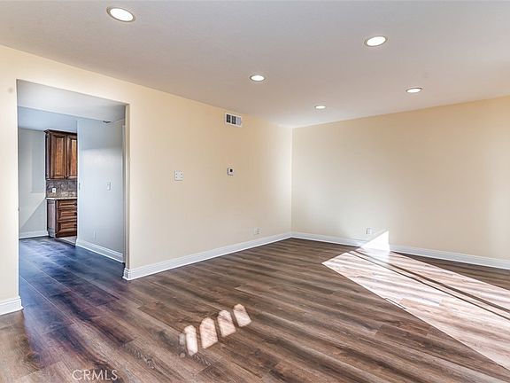2nd image of 8141 1st Grn