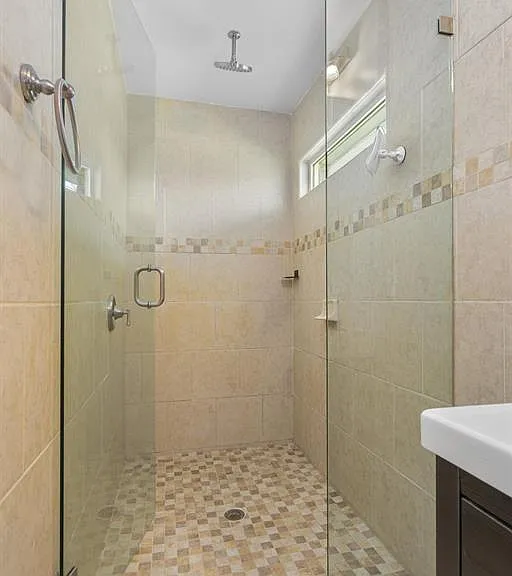808 Salem Ln — Photo 15