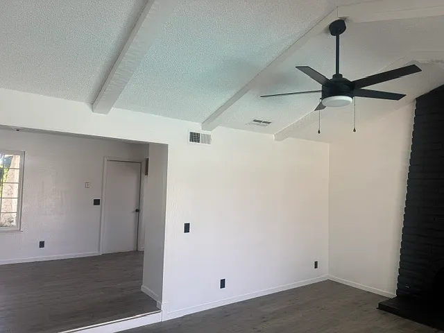 1602 Beverly Ave — Photo 15