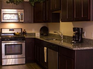 8303 Promenade Cir, Utica, MI 48316