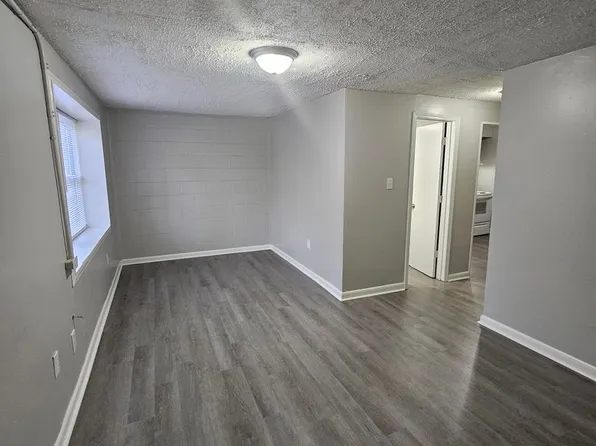 Evergreen Apartments, 101 College Park Ln #20, Knoxville, TN 37918