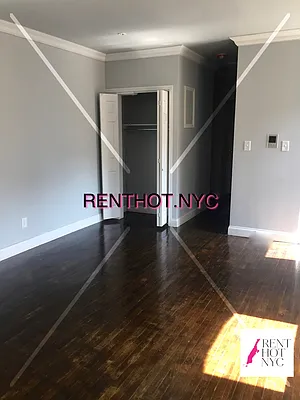 Rented by Weissman Realty | media 21