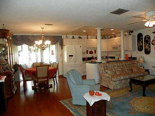 3rd image of 7789 Bristol Ct