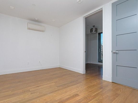 5th image of 69 Stockholm St #B4