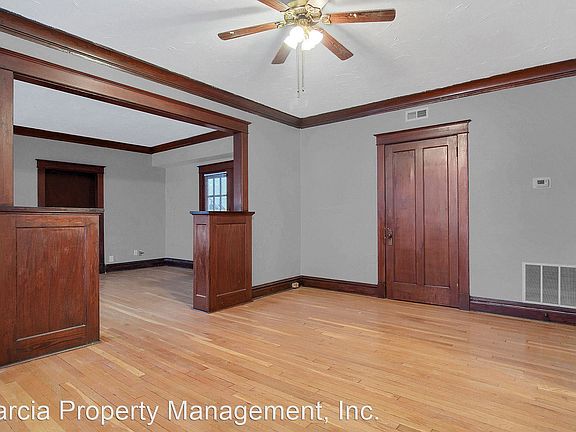 4th image of 2160 Tower Grove Ave APT 2S