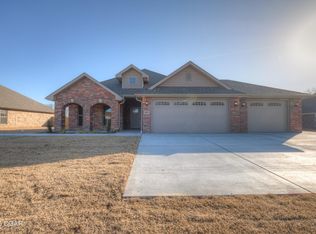 1814 W Fountain Rd, Webb City, MO 64870