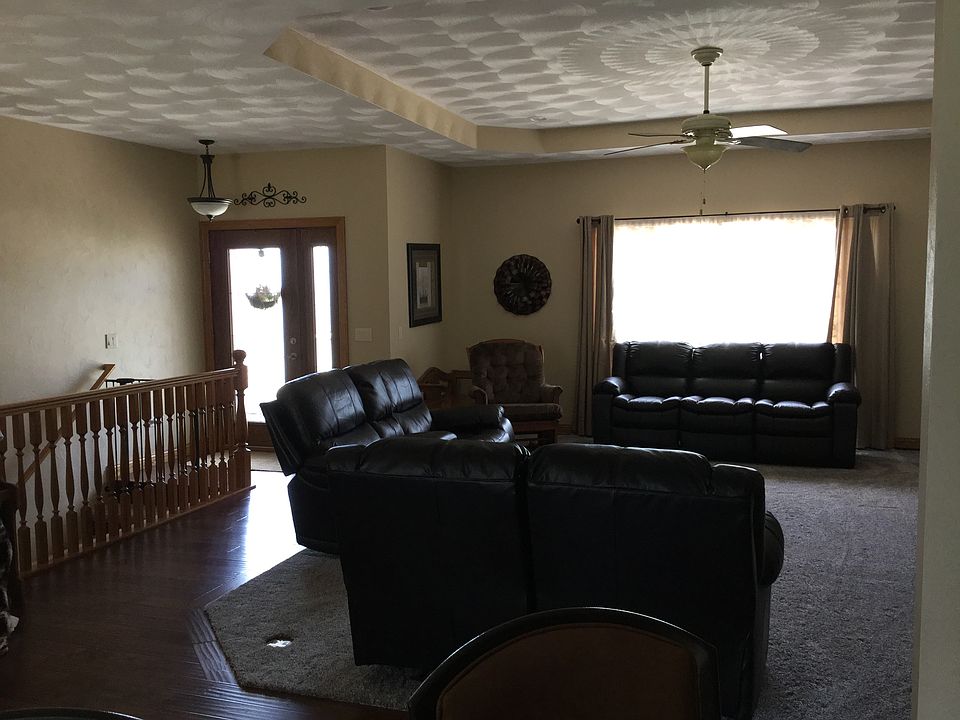 1st image of 613 7th Ave SW