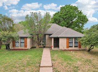 1003 Meridith Dr, Terrell, TX 75160