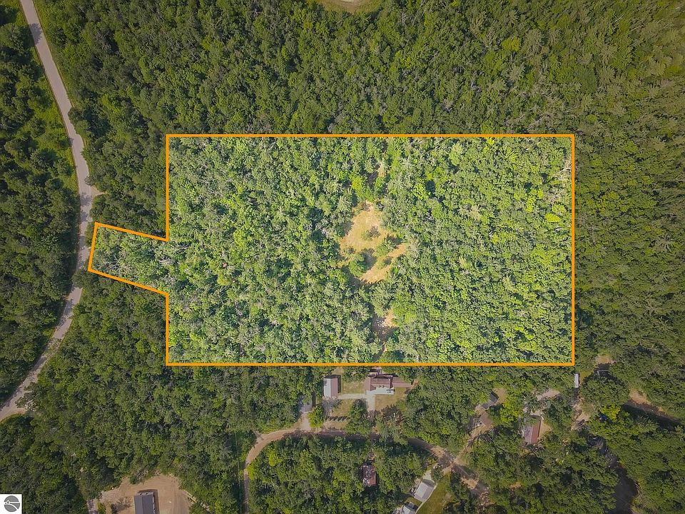 1st image of 251 Northwood Dr