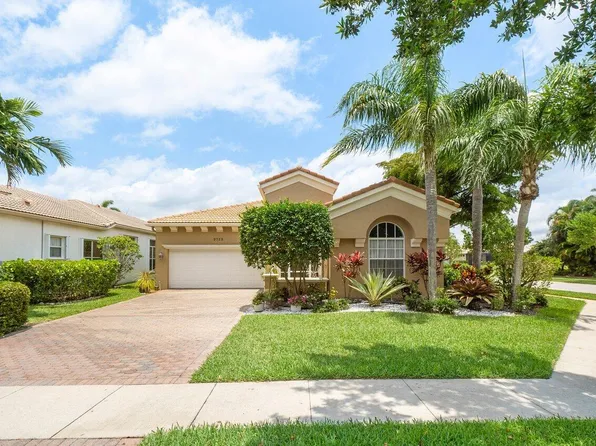 9725 Via Grande W, Wellington, FL 33411