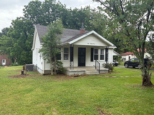 1st image of 124 Twin Oak Dr