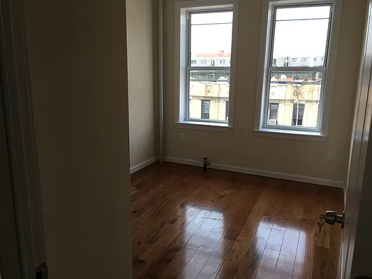 Rented by NCR Real Estate | media 12
