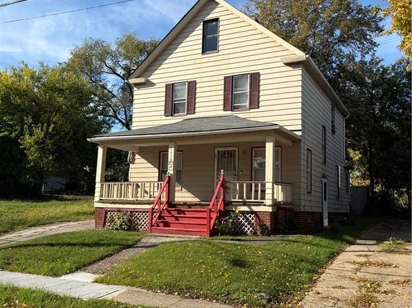 1430 Larchmont Rd, Cleveland, OH 44110