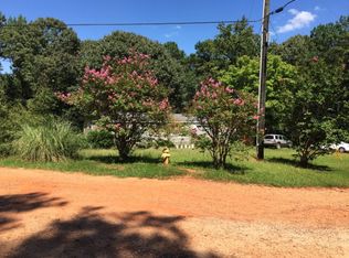 255 Indian Mountain Trl, Hamilton, GA 31811