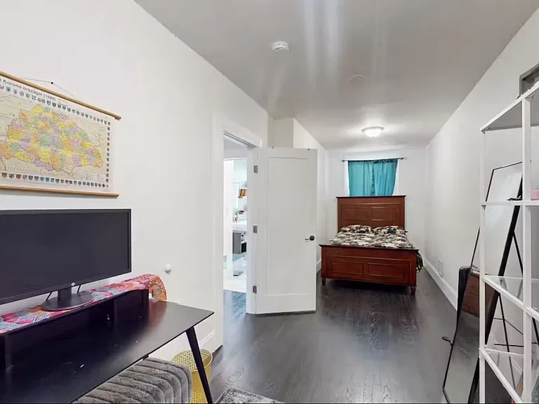 20 N Clinton St — Photo 18