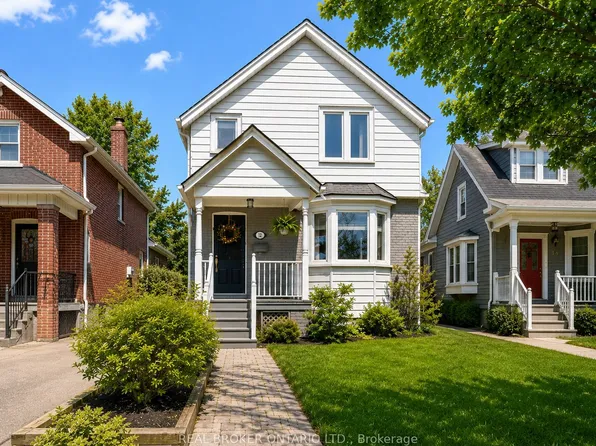 23 2nd St, Toronto, ON M8V 2X1