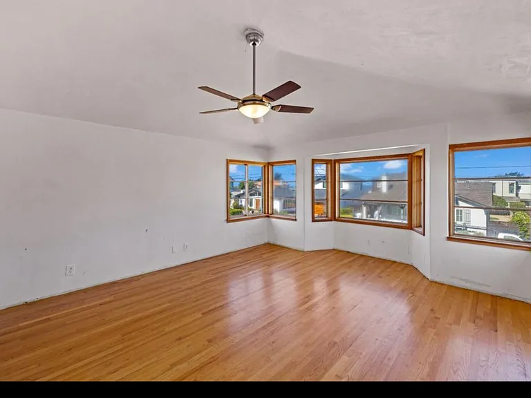 1251 Surf Ave — Photo 26