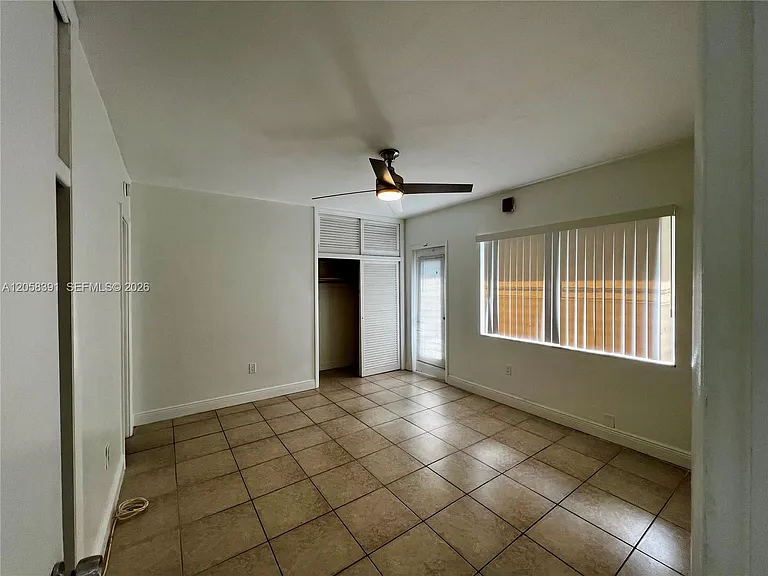 2072 NE 169th St #8 — Photo 7