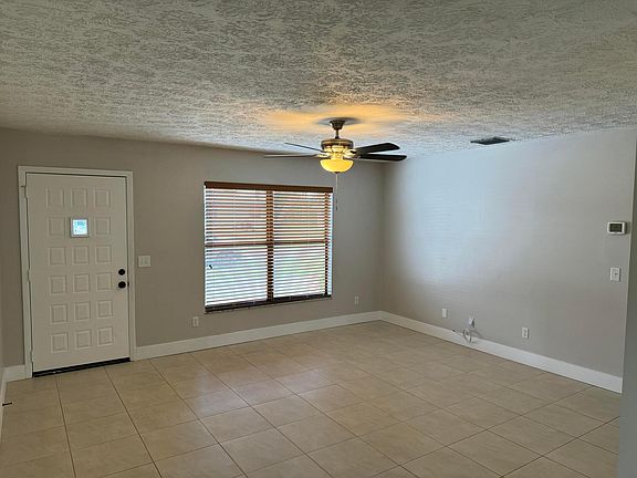4th image of 626 NW Archer Avenue