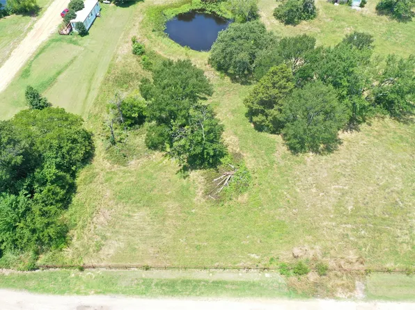 381 Paddock Dr, Mabank, TX 75156