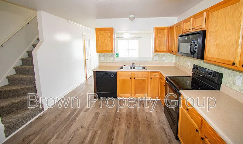 2 bed, 2.0 bath, 1307 sqft, $1,250 — Photo 4