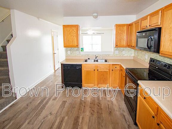 4th image of 102 Springwood Dr