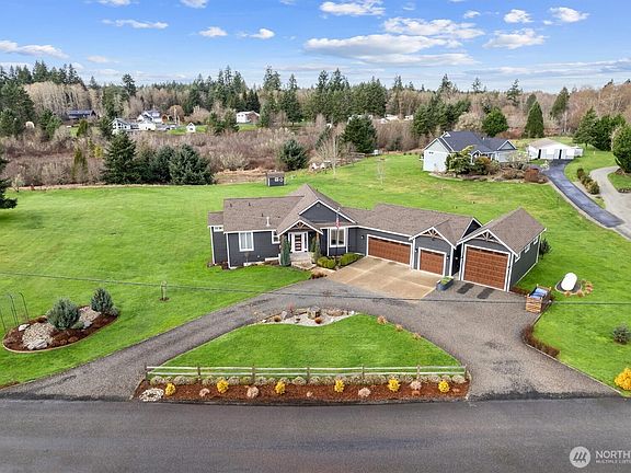 2nd image of 4946 Pleasant Glade Road NE