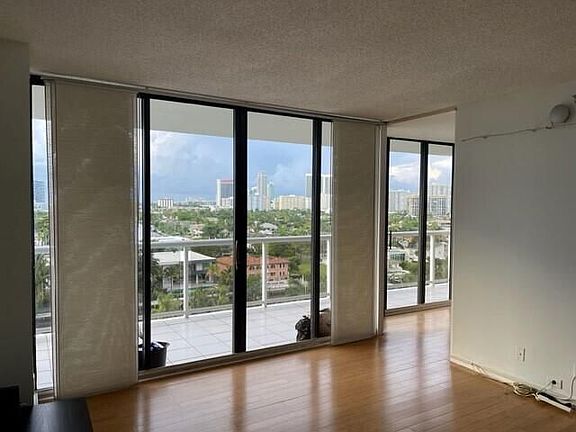 5th image of 3640 Yacht Club Dr APT 902