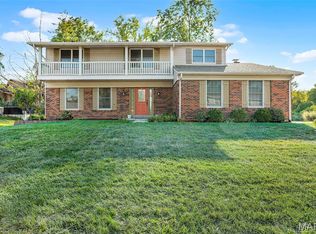 485 Meadow Green Pl, Saint Louis, MO 63141