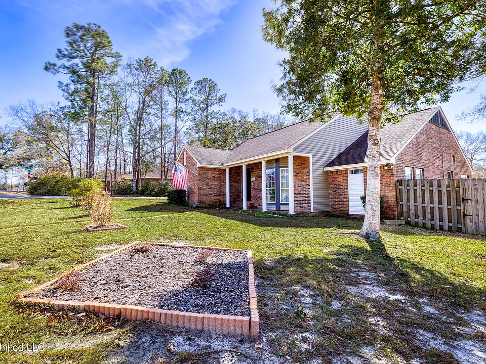 89337 Diamondhead Dr E, Diamondhead, MS 39525 Zillow