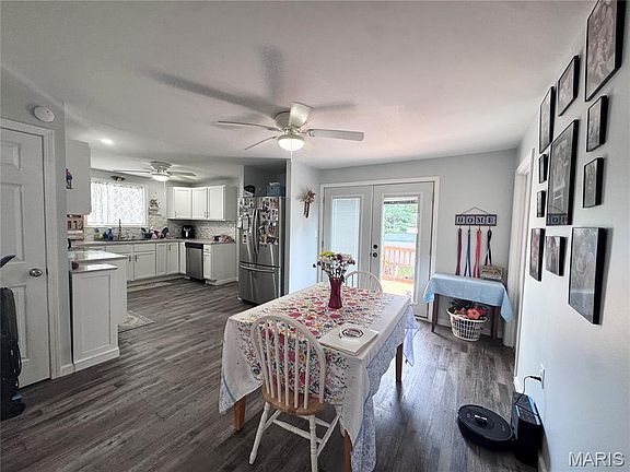 5th image of 3015 Marsh Ave